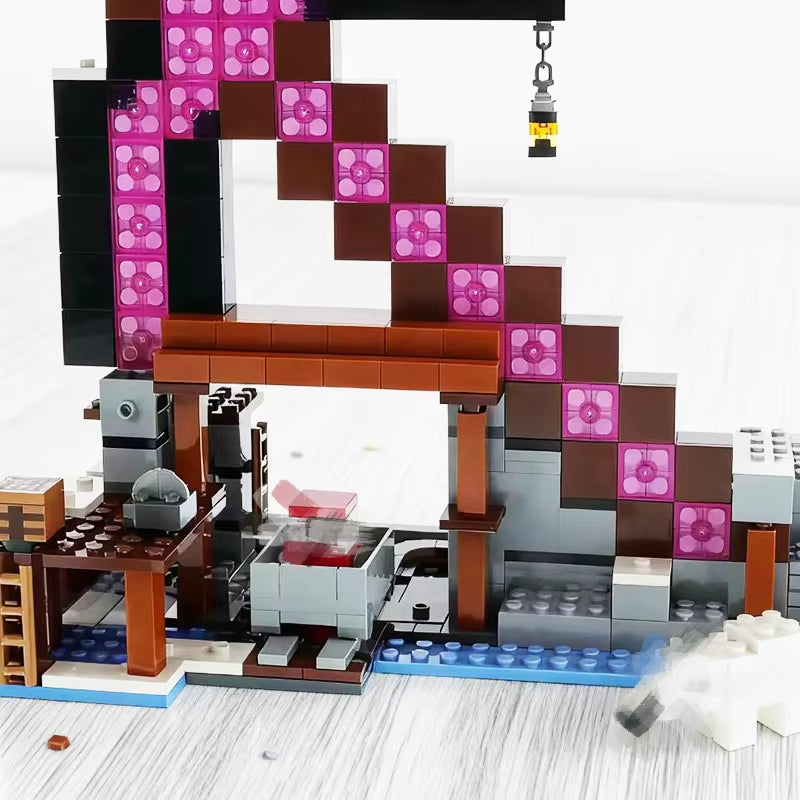 Third Party MOC Compatible Sets My Pixel World Series Building Blocks Mine Diamond Pickaxe Assembly Toys for Children ﻿